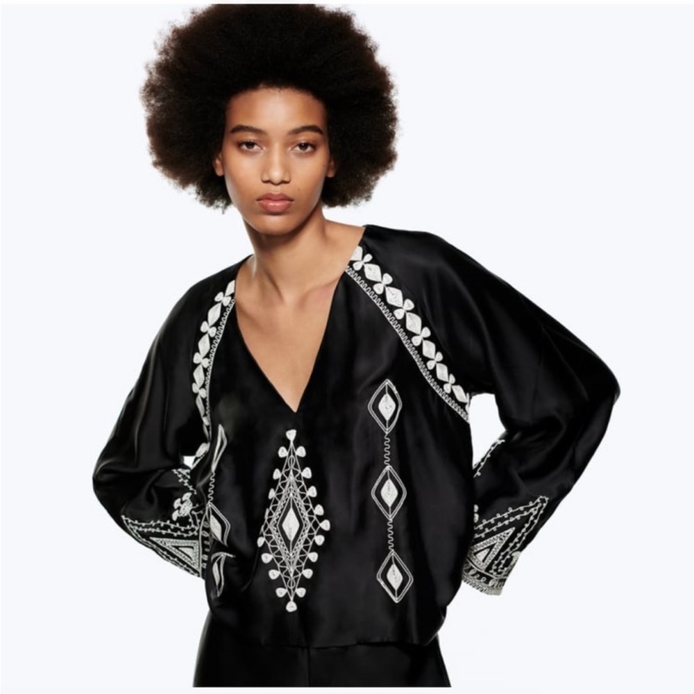 Zara Embroidered Long Sleeve Blouse in Black white Size Small oversized